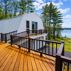 Lakeshore Retreat