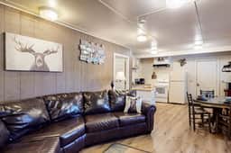 Moose Hollow Apartment - Image 2