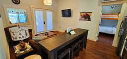 Pleasant Street Retreat - Image 3