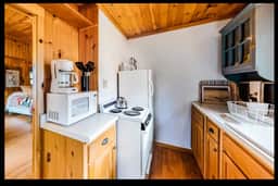 Rustic Cabin - Image 4