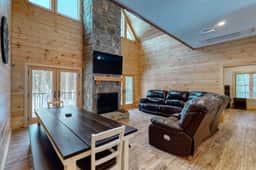 Wicked Moose Cabin - Image 4