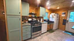 Bobcat Cabin - Image 2