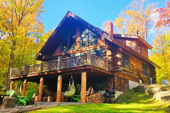 Bear Cove Hideaway - Image 1
