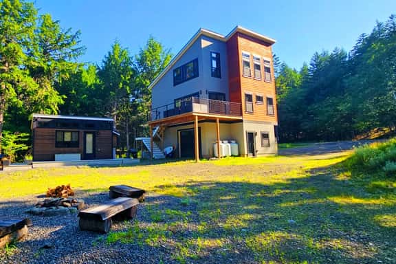 Modern Moosehead Lake Chalet - Image 1