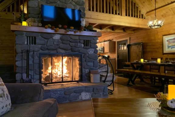 *Lake/Mtn View*Hot Tub*Fireplace*Game Room* - Image 2