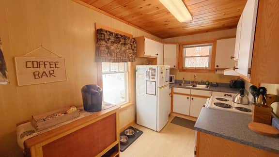 Blue Bear Cabin - Image 2
