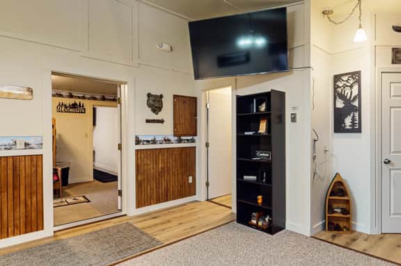 Deer Run Apartment - Image 3