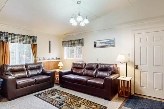 Deer Run Apartment - Image 2