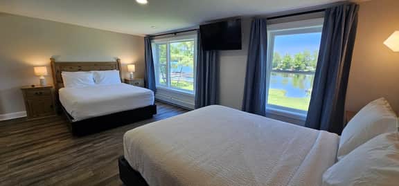 Juniper Motel-Double Queen-Pet Friendly-Second Level-Room 4 - Image 2