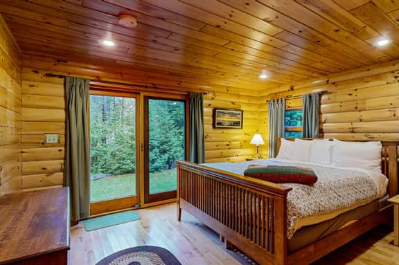 Loon Lodge - Image 5