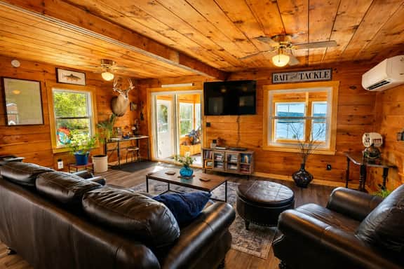 Oasis on Wilson Pond*Waterfront*Boat launch*Pet Friendly - Image 3