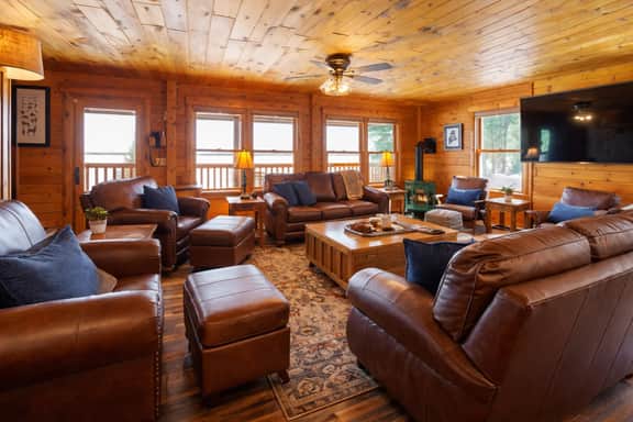 Pamoola Lodge - Image 2