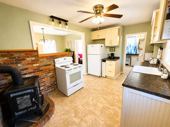 Brook Street Retreat - Image 5