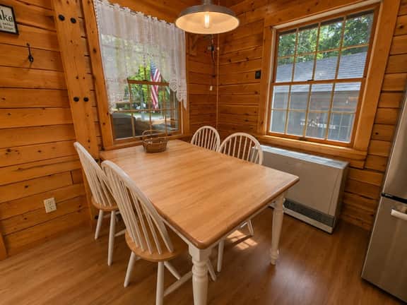 Village Pines Cabin - Image 4