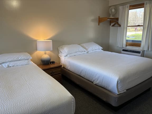 Juniper Motel-Double Queen-Pet Friendly-Ground Floor-Room 24 - Image 1