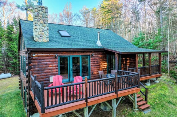 Loon Lodge - Image 1