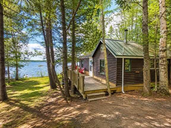 Birchwood Cabin - Image 1